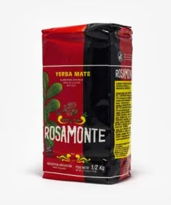 Pacote vermelho e preto da Rosamonte em 45º. Erva-mate Argentina. 500g em fundo cinza claro.