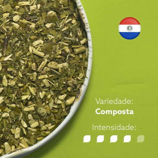 Erva-mate Castelhana tereré composta em recipiente metálico ocupando metade esquerda da imagem. Fundo verde claro e bandeira do Paraguai circular no canto superior direito. Em escrito: Varidade composta com intensidade nível 4 de 5.