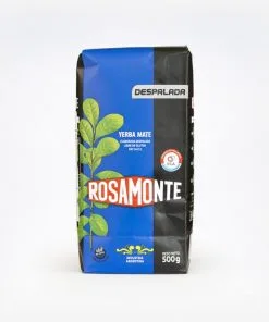 Erva-mate sem galhos/palitos para mate. Erva-mate descansada sem palitos em fundo branco. Pacote Azul e Preto. Erva-mate para Terere.