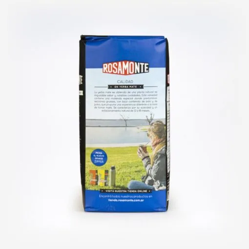 Erva-mate sem galhos/palitos para mate. Erva-mate descansada sem palitos em fundo branco. Pacote Azul e Preto. Erva-mate para Terere.