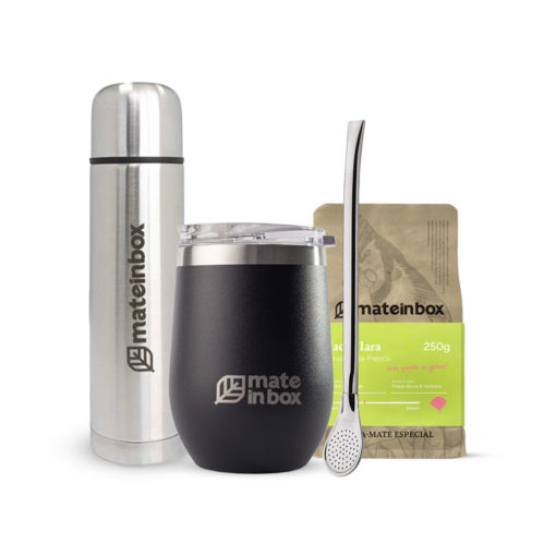 Kit Cuia Chaco com Bomba, Garrafa Térmica de Inox e Blend de Erva-mate. Fundo branco. Cuia preta fosca com logo mate in box em relevo em inox. Copo térmico capacidade 350 emiéles.