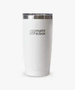 Copo Térmica 600 emiélis inox Mate in Box em fundo Branco. Produto é longo, com largura uniforme por todo o produto. Possui uma tampa para melhora da capacidade térmica principalmente em beibidas quentes.